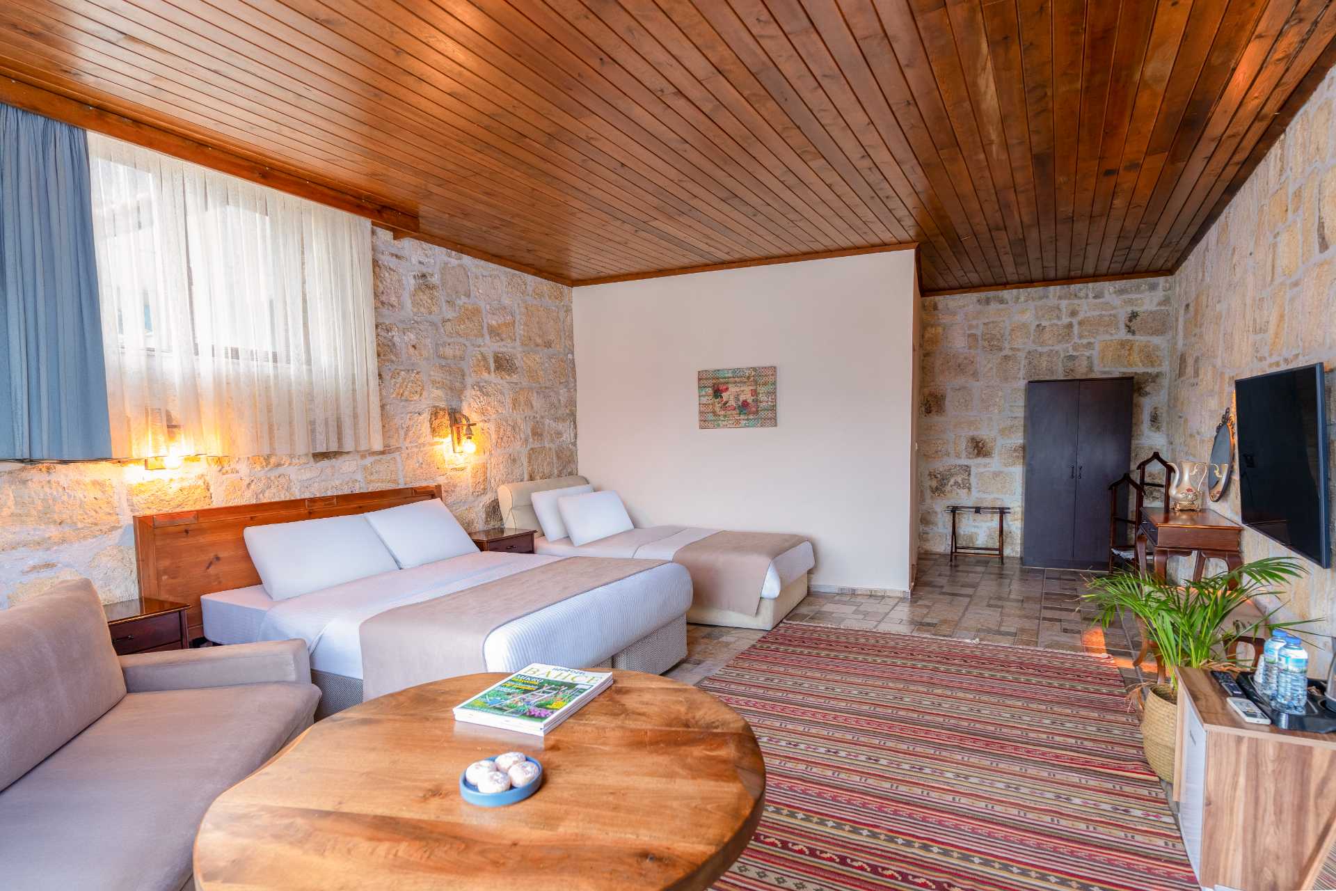 Balkonlu Aile Odası